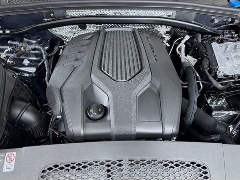 New 2026 Porsche Macan image 33