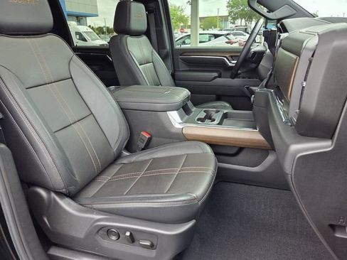 Used 2024 Chevrolet Silverado 2500 High Country w/ High Country Premium Package AWD/4WD image 19
