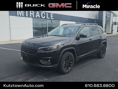 Used 2023 Jeep Cherokee Altitude Lux AWD/4WD image 1