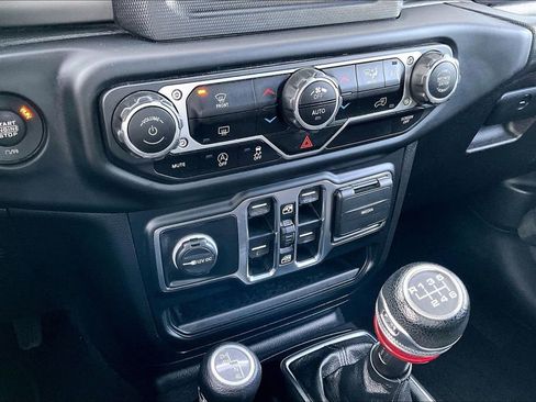 Used 2021 Jeep Wrangler Unlimited Sport w/ Technology Group AWD/4WD image 15