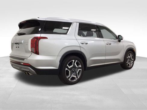 Used 2023 Hyundai Palisade Limited w/ Cargo Package AWD/4WD image 4