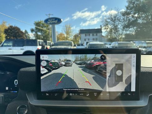 Used 2025 Ford Explorer Platinum w/ LUX Leather Package image 29