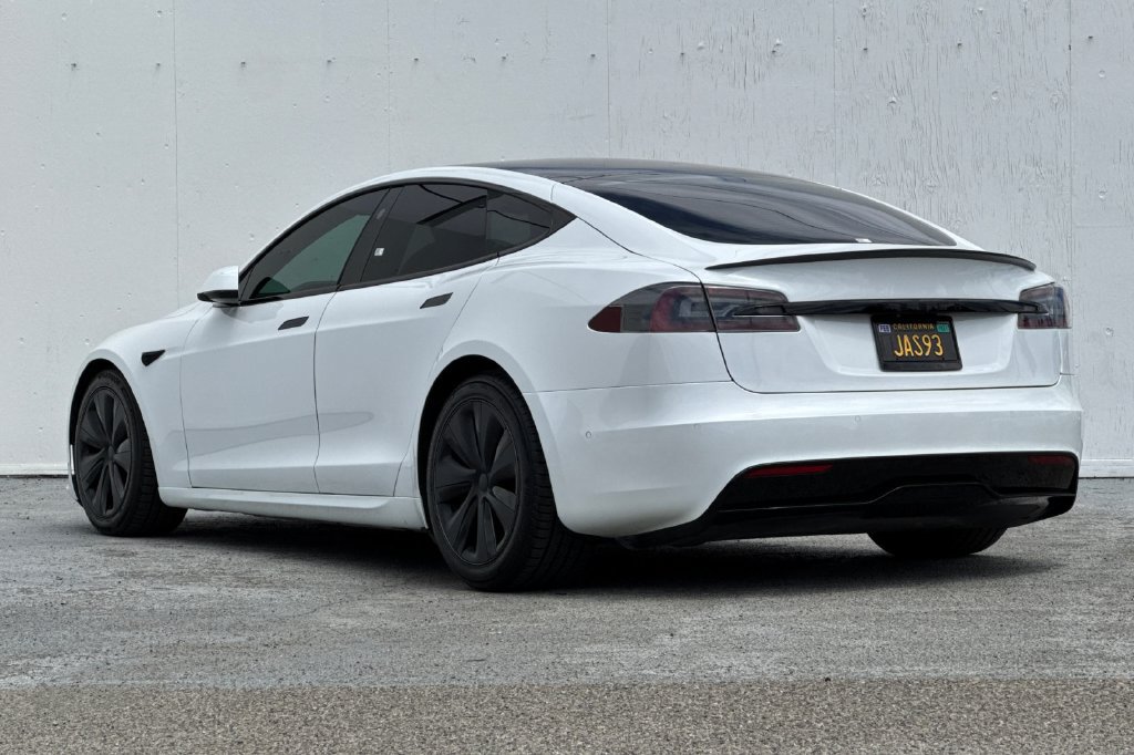 Used 2022 Tesla Model S AWD/4WD image 5