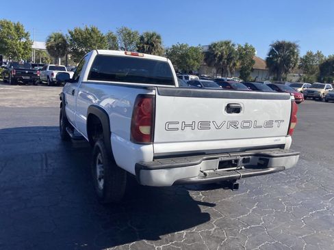 Used 2006 Chevrolet Silverado 2500 W/T RWD image 10