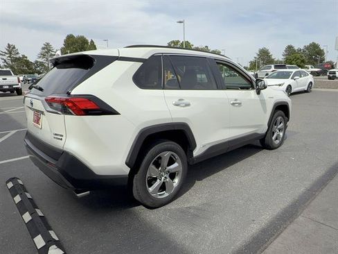 Used 2019 Toyota RAV4 Limited AWD/4WD image 2