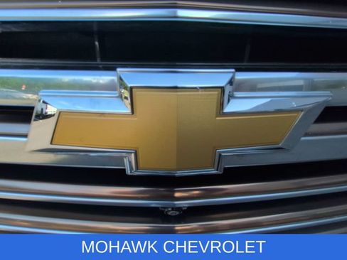 Used 2023 Chevrolet Suburban High Country w/ Advanced Technology Package AWD/4WD image 32