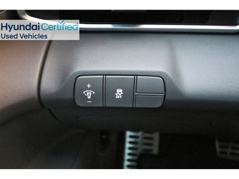 Certified 2025 Hyundai Elantra Sport image 22