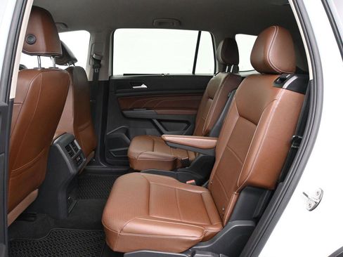 Used 2023 Volkswagen Atlas SE AWD/4WD image 9