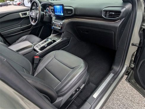 Certified 2020 Ford Explorer Limited image 14