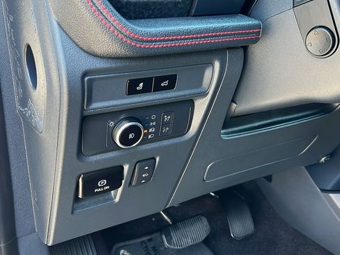 Certified 2022 Ford Expedition Limited image 17