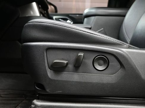 Used 2024 Chevrolet Tahoe LT RWD image 12