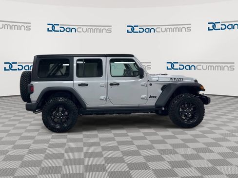 Used 2024 Jeep Wrangler Unlimited Sport AWD/4WD image 9