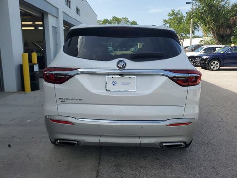 Used 2020 Buick Enclave Premium w/ Sun and Sites Package AWD/4WD image 6