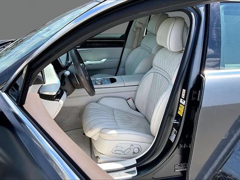 Used 2023 Genesis G90 3.5T AWD/4WD image 25