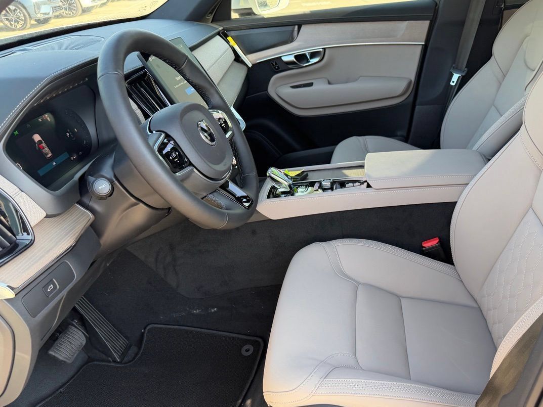 New 2027 Volvo XC90 B6 Plus AWD/4WD image 15
