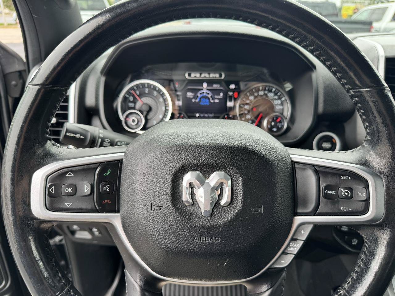 Used 2022 RAM 1500 Big Horn AWD/4WD image 16