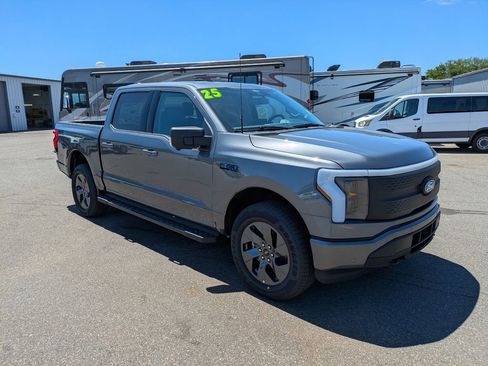 New 2025 Ford F150 Lightning Flash AWD/4WD image 4