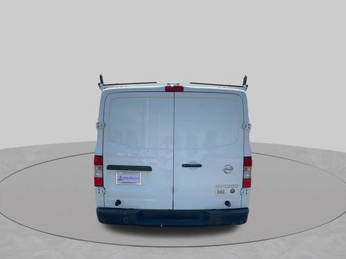 Used 2016 Nissan NV 2500 SV RWD image 7