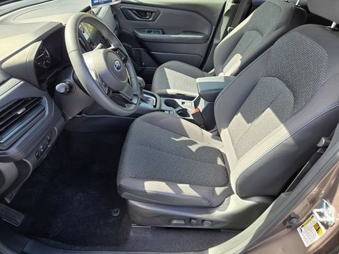 Used 2025 Subaru Forester Premium AWD/4WD image 8