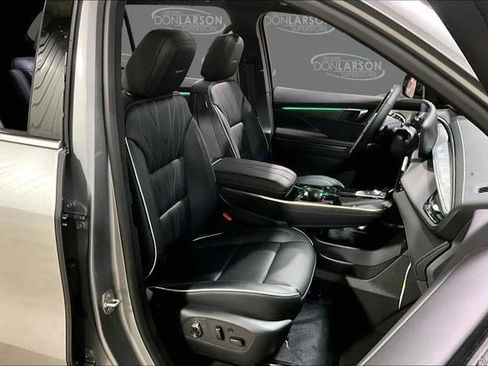 New 2026 Buick Enclave Avenir w/ Super Cruise Package image 12