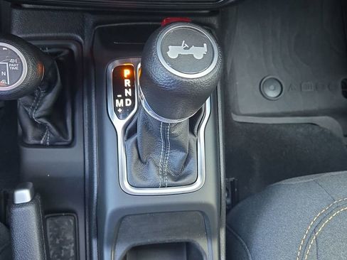 Used 2024 Jeep Wrangler Unlimited Sahara w/ Technology Group AWD/4WD image 22