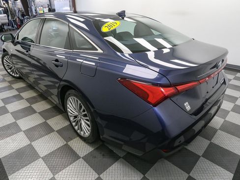 Used 2019 Toyota Avalon Limited w/ Advanced Safety Package FWD image 10