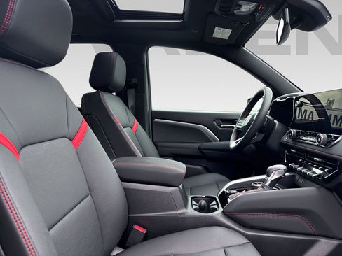 New 2026 Chevrolet Colorado Z71 w/ Technology Package image 11