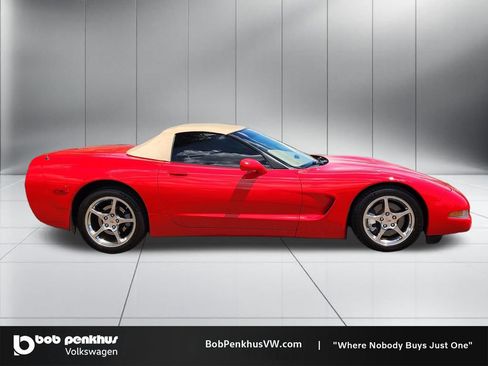 Used 2002 Chevrolet Corvette Convertible w/ Preferred Equipment Group2 RWD image 24