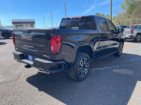 Used 2024 GMC Sierra 1500 AT4 w/ Technology Package image 5