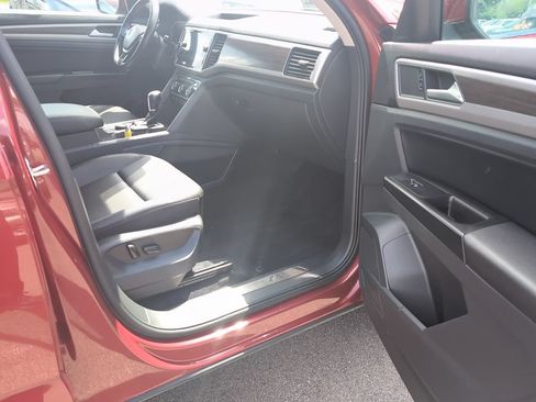 Used 2019 Volkswagen Atlas SEL R-Line AWD/4WD image 7