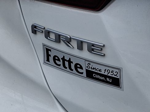 Used 2023 Kia Forte GT-Line w/ GT-Line Premium Package image 29