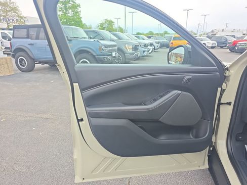 Certified 2025 Ford Mustang Mach-E Select w/ Comfort Package Lite RWD image 15