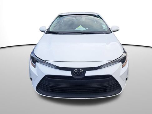 Used 2023 Toyota Corolla LE image 9