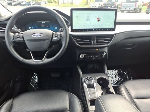 Used 2025 Ford Escape Platinum AWD/4WD image 9