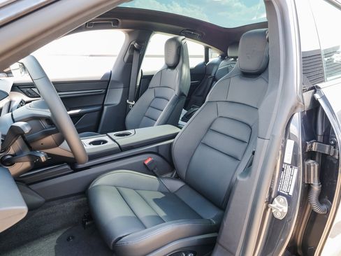 New 2025 Porsche Taycan image 5