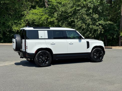 Used 2023 Land Rover Defender 110 X-Dynamic SE AWD/4WD image 13