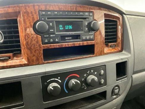 Used 2006 Dodge Ram 2500 Truck SLT image 5