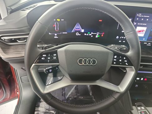 Used 2025 Audi Q5 Premium Plus w/ Premium Plus AWD/4WD image 13