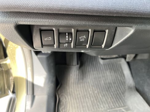 Used 2024 Subaru Outback Premium AWD/4WD image 21