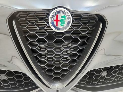 Used 2023 Alfa Romeo Giulia Sprint RWD image 23