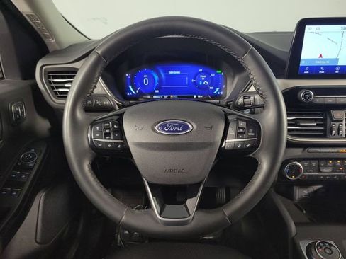 Used 2022 Ford Escape SEL w/ Technology Package FWD image 21