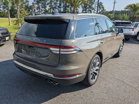 New 2025 Lincoln Aviator 2WD w/ Equipment Group 101A image 5