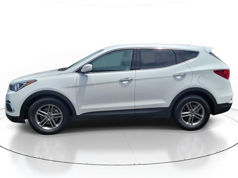 Used 2018 Hyundai Santa Fe Sport FWD image 2