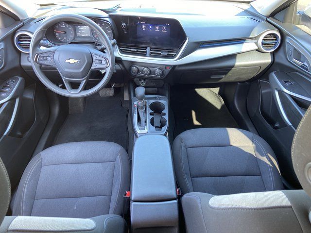 Used 2025 Chevrolet Trax LS w/ LS Convenience Package FWD image 46
