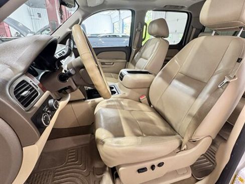 Used 2012 Chevrolet Silverado 1500 LTZ w/ LTZ White Diamond Edition AWD/4WD image 10
