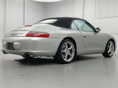 Used 2003 Porsche 911 Carrera RWD image 7