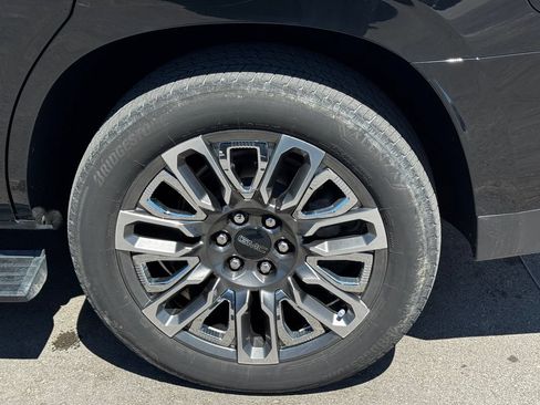 Used 2023 GMC Yukon Denali Ultimate AWD/4WD image 48