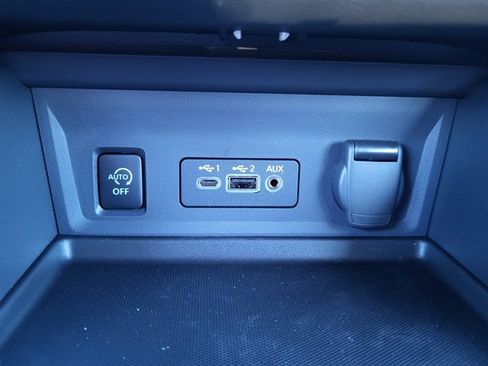 New 2025 Nissan Sentra SV image 19