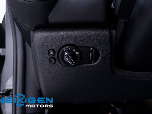 Used 2023 MINI Cooper 2-Door Hardtop image 20