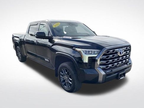 Used 2022 Toyota Tundra Platinum w/ Advanced Package AWD/4WD image 10